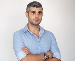 פרטי; מייסד ובעלים של חברת התיווך ZUZ יועצי נדל"ן