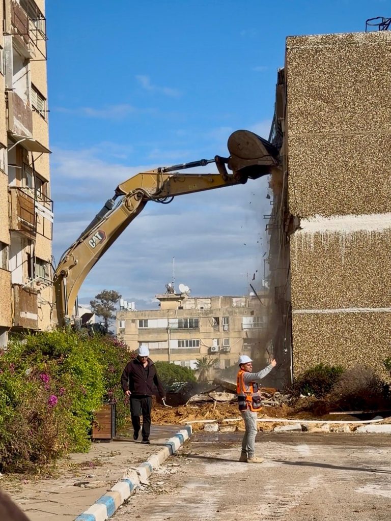 אירוע הריסה קרדן נדלן בת ים. קרדיט: גיא וקנין