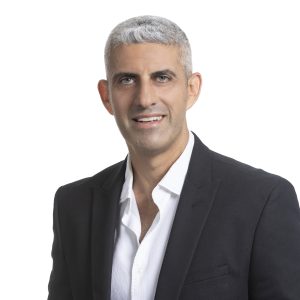 רז רוגובסקי; בתמונה - איתי סמדר, מנכ"ל רוטשטיין התחדשות עירונית.