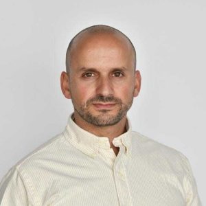 ראובן קסטרו; בתמונה - אלירן בן שושן, הכשרה התחדשות