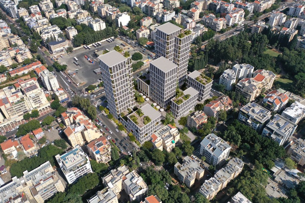 אלכס לובימוב; בתמונה - אקרו התפוז