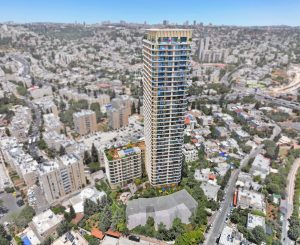 סטודיו EVOLVE MEDIA; בתמונה - ברל לוקר ירושלים רוטשטיין