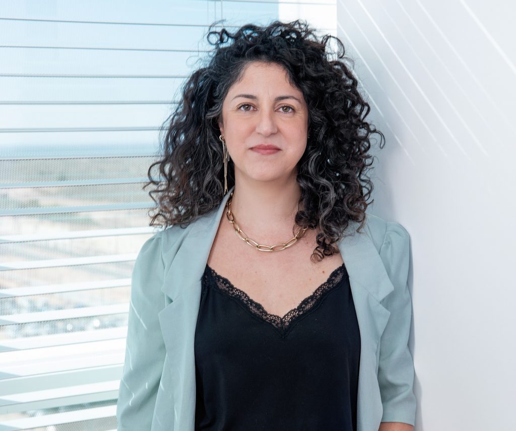 ענבל מרמרי; בתמונה - דקלה פרסיקו