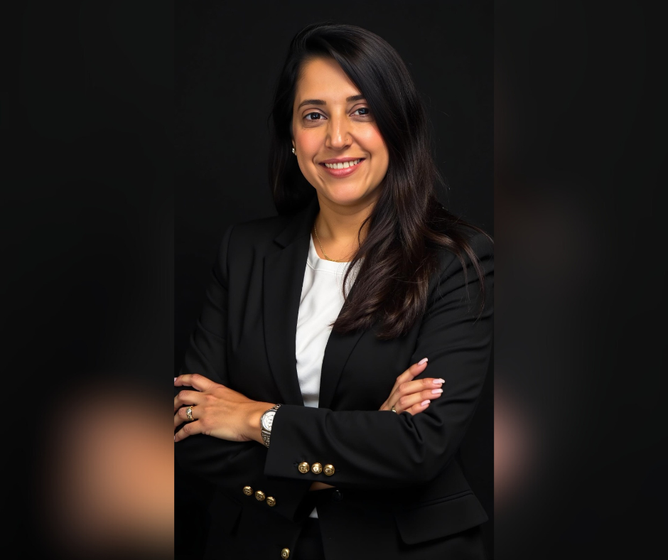 יואב בלום; בתמונה - כרמית דומרצקי, סמנכ''ל התחדשות עירונית ברמי לוי נדל''ן