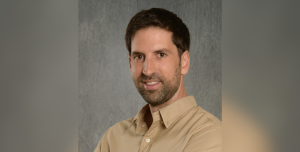 מושיק ברין; בתמונה - דן שפי, מנכ''ל שמן נדלן מניב