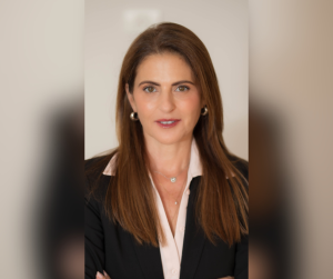 אוהד דיין; בתמונה: ליאת דנינו, משנה למנכ"ל אלמוגים
