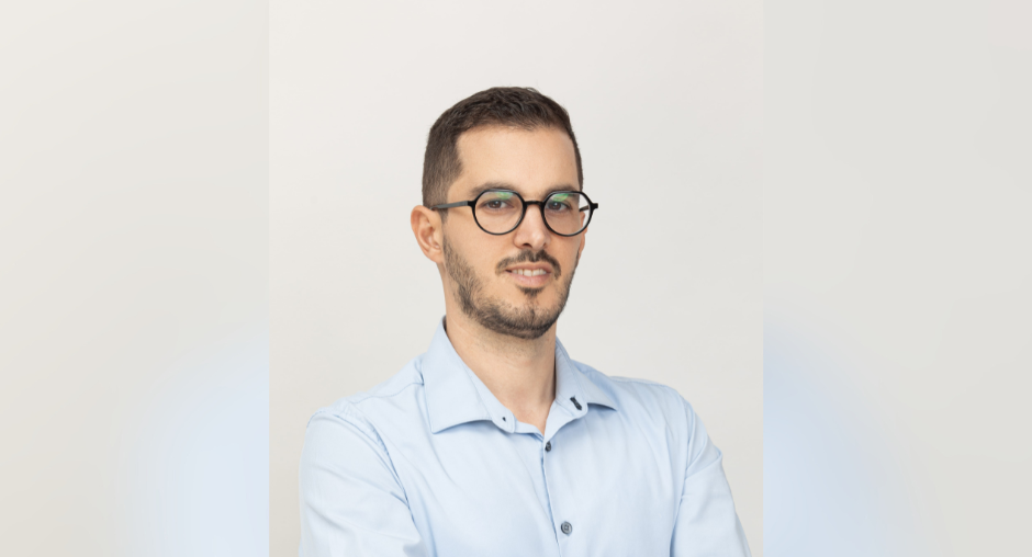 אדיר אסרף; בתמונה - מאור אוחנה, מנכ''ל רשת ייעוץ המשכנתאות ''דרכנו''