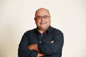 אילן בשור; בתמונה - משה צרפתי, מנכ''ל משותף צרפתי צבי ובניו