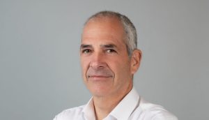 סטודיו itamar photo; בתמונה - עו''ד שמואל שוב, שותף מנהל במשרד שוב ושות'