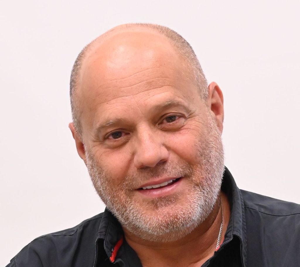 עופר זרף יסודות איתנים