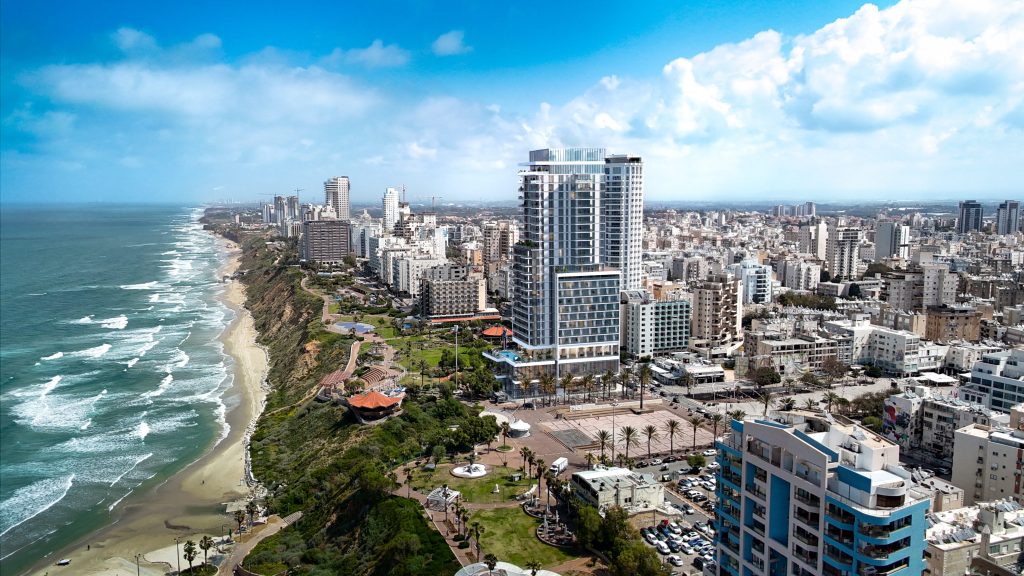 עמרי הרפז; בתמונה: פרויקט אסתר בנתניה