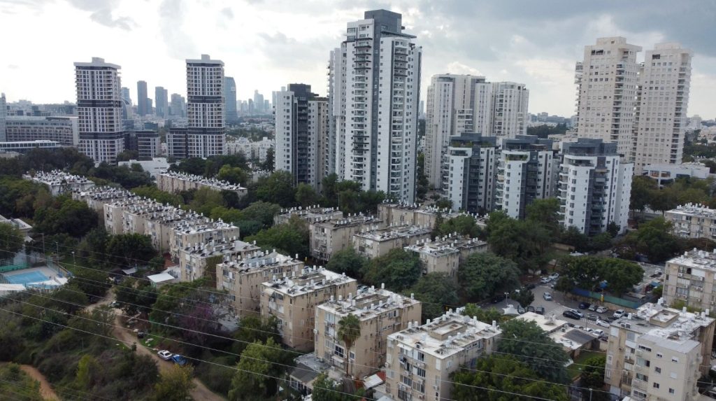 ק. יואל פאול; בתמונה - פרויקט גרין פארק, במרכזה של שכונת נוה שרת בתל אביב