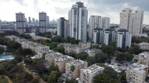ק. יואל פאול; בתמונה - פרויקט גרין פארק, במרכזה של שכונת נוה שרת בתל אביב